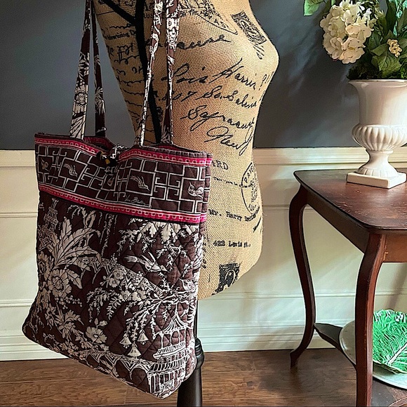 VERA BRADLEY  Large Tote in Brown Pink White Asian Inspired print with pink trim - Picture 6 of 16